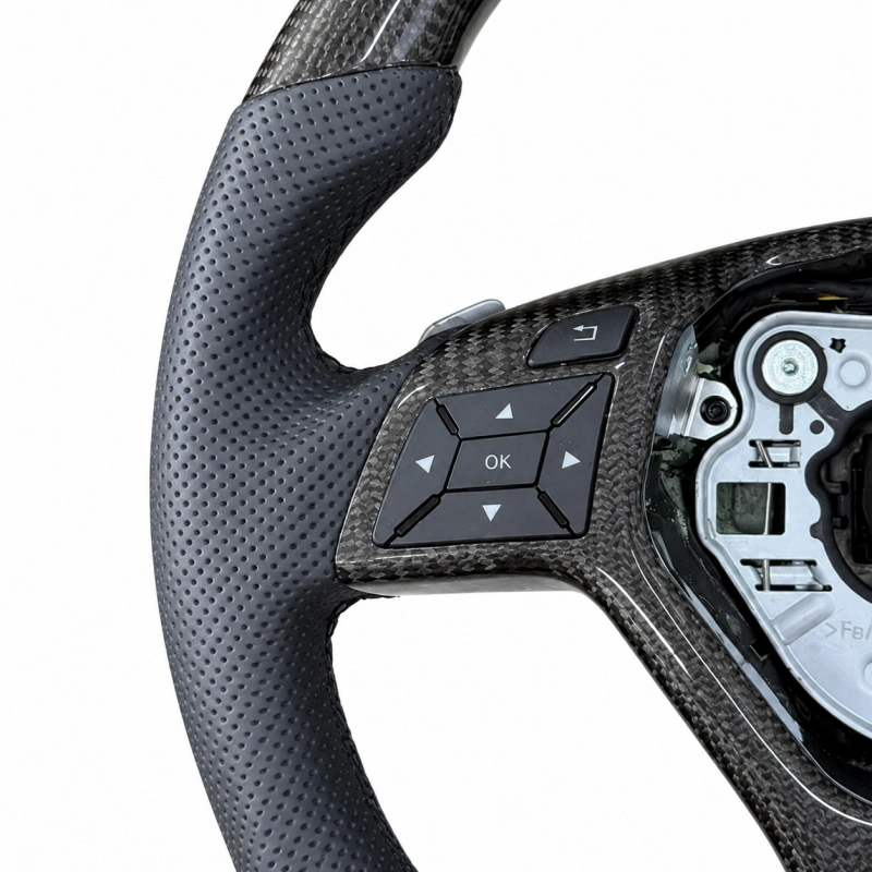 For Mercedes-Benz W204 W212 AMG CLA45 E63 C63 E550 E350 C300 SLK GLA45 SL63 Custom Black Carbon Fiber Steering Wheel