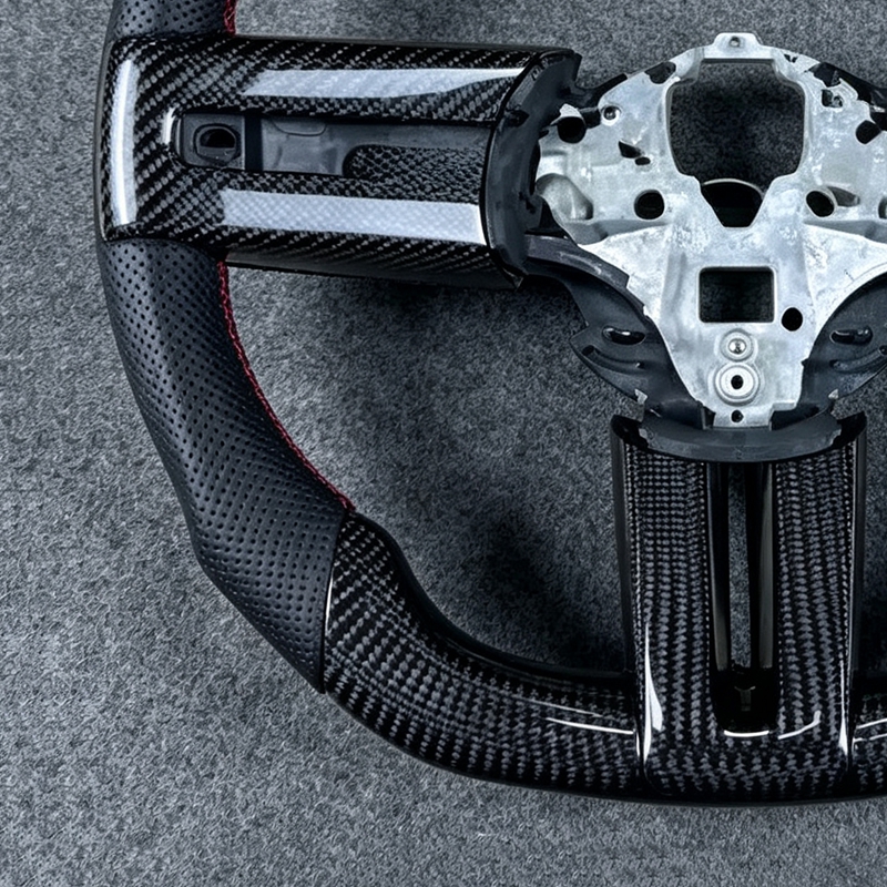 High Gloss OEM LED Carbon Fiber Steering Wheel for FORD Mustang 2005-2009