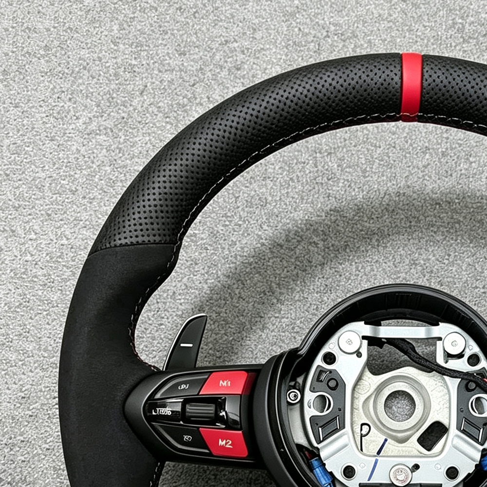 Suitable for BMW F30 F10 F32 F20 F25 F22 F36 F33 F32 F11 F18 series carbon fiber white leather steering wheel on both sides